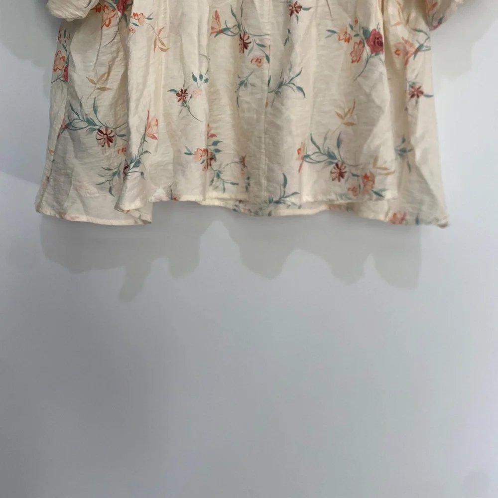 Torrid 1X Ruched Puff Sleeve Top - Picture 11 of 13
